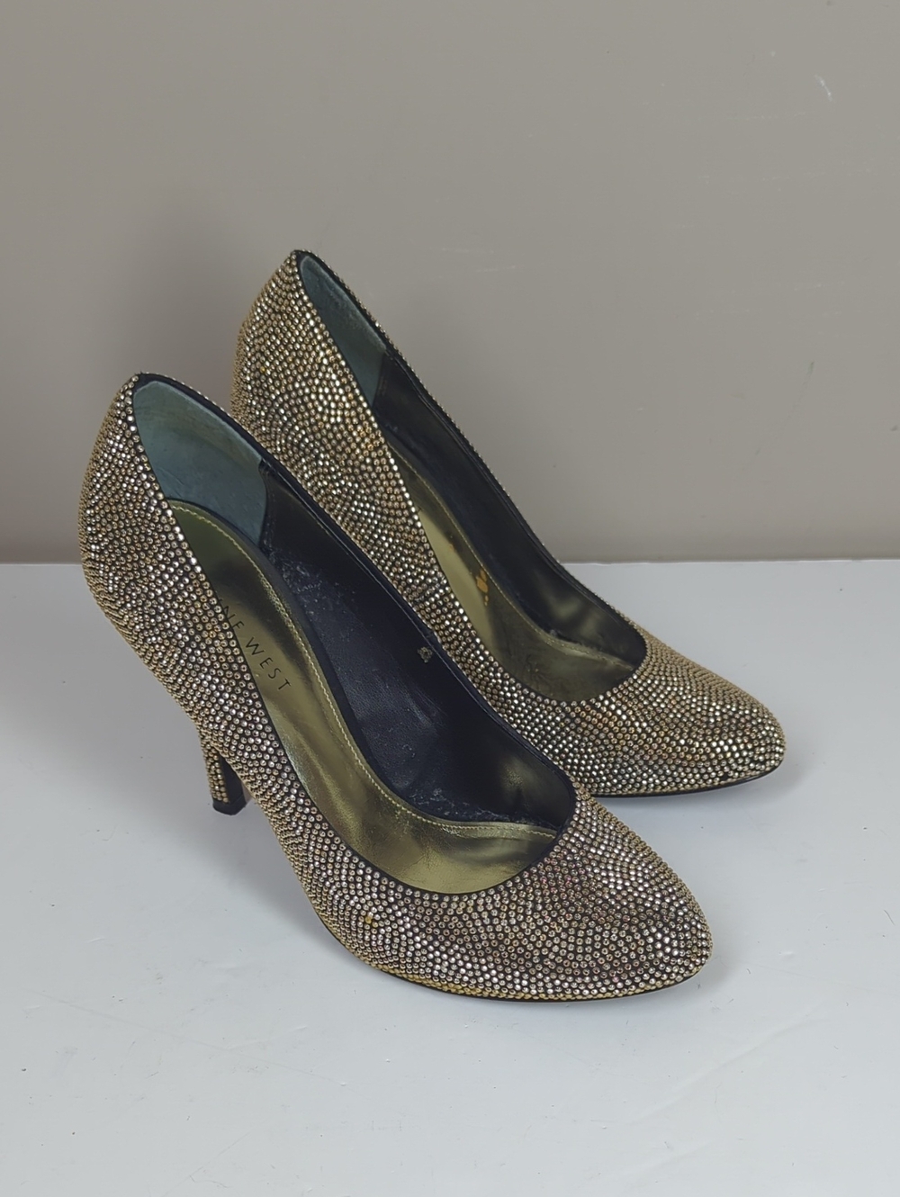 Nine West Leather Embellished Gold Crystal Pump - Women 6.5